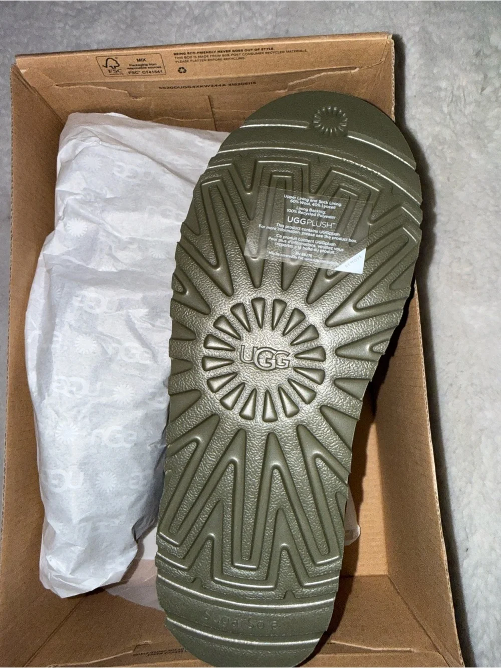 UGG Men's Chukka Boot in Olive Suede
